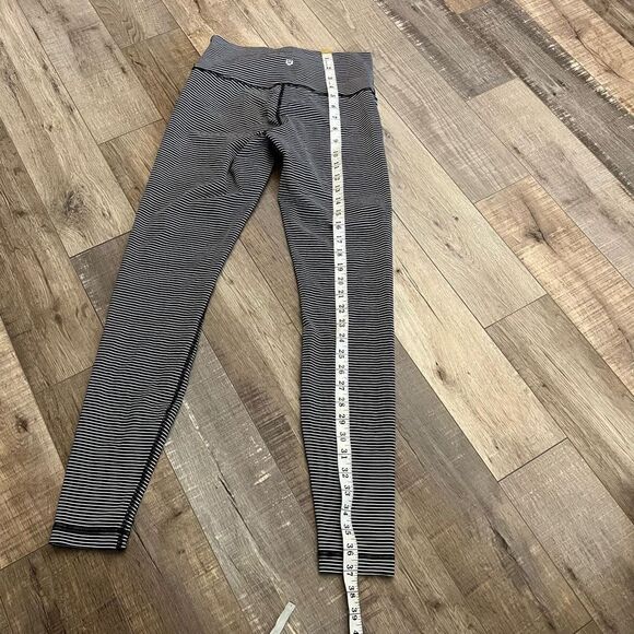 Lululemon Wunder Under Hype Stripe Black White size 8 - Picture 4 of 8